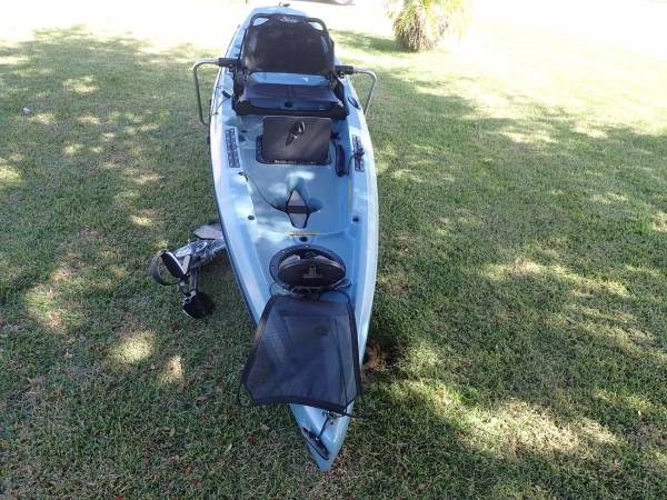 Photo Hobie Compass Kayak $1,200