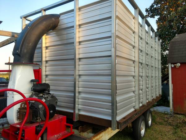 Photo Leaf vacuum Dump trailer $8,800