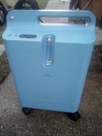 Photo PHILLIPS RESPIRONICS PORTABLE OXYGEN CONCENTRATOR $175