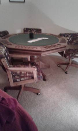 Photo Poker Playing Table with 4 Chairs $750