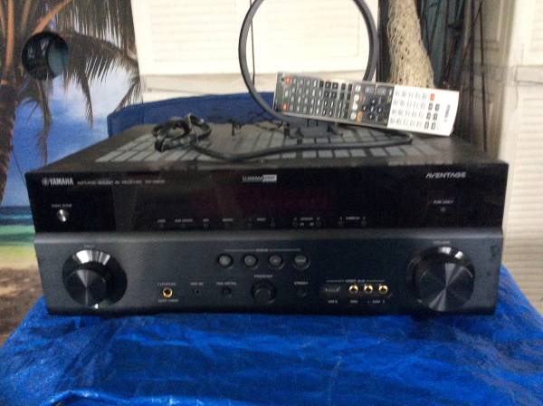 Photo Yamaha RX-A800 AV receiver $125