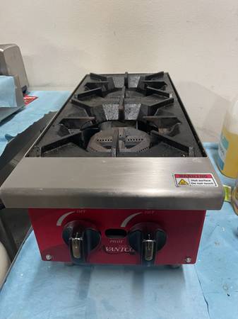 Photo gas cooktop 2 burner propane or $300