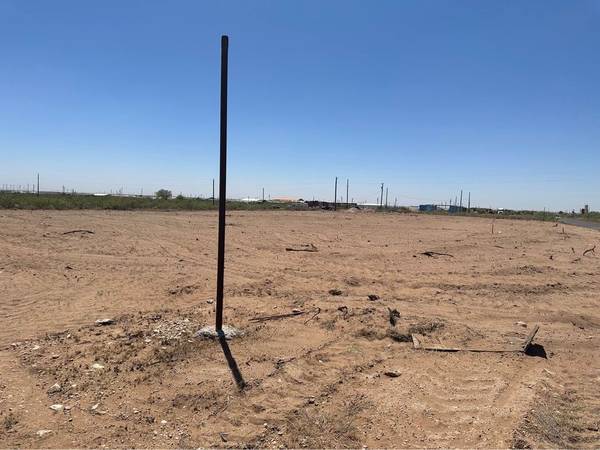 Photo 1 Acre de terreno en Venta West Odessa Sin Restricciones $25,000
