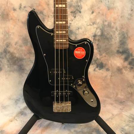 Photo Squier Classic Vibe Jaguar Bass 32 Scale $375