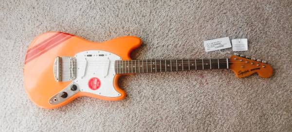 Photo Squier Classic Vibe MUSTANG Special Run Competition Orange NEW . TRADE $395