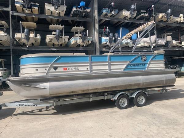 Photo 2019 Trifecta 22 Pontoon $9,990