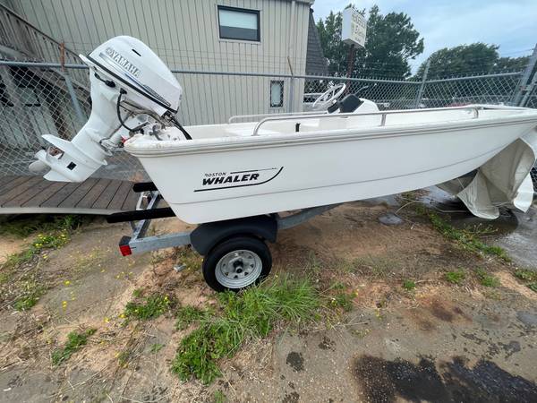 Photo Boston Whaler $9,900