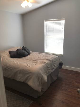 Great Location One Bedroom One Bath Furnished $1,000
