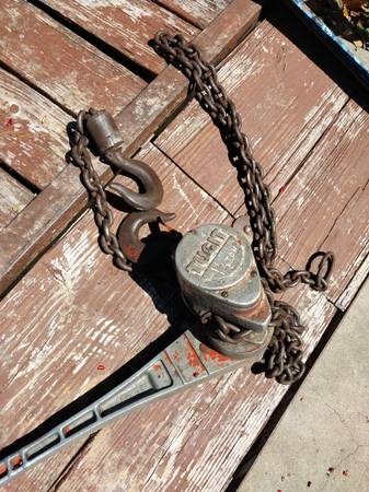 Photo TugIt 1.5 ton chain hoist-long handle (List new $1300) OBO $650