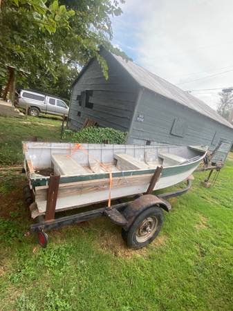 16 Ft John Boat $350