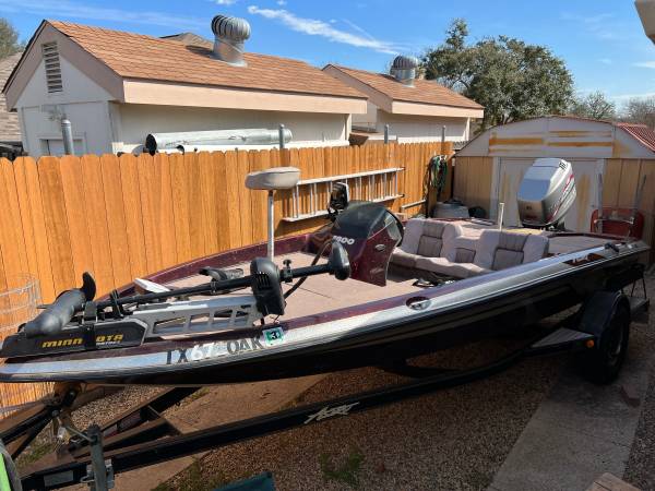 1999 Astro 1800 Bass Boat - Clean, Ready to Fish $9,000