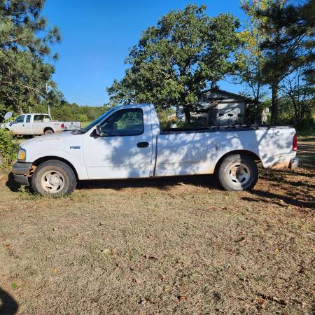 Photo 2004 Ford F150, 2WD, 8 Ft. box, 8 Cylinder $800