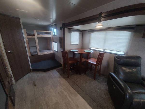 Photo 2018 CUSTOM bunk house bumper pull RV by Trail Runner travel trailer $3,000