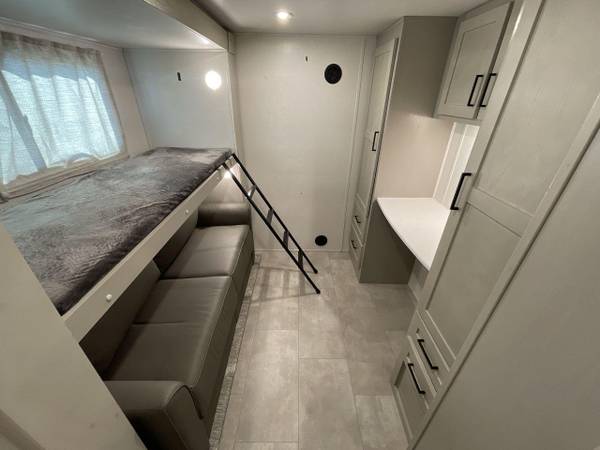 Photo 2022 5th Wheel BUNK HOUSE rv by Forest River Columbus trailer $65,867