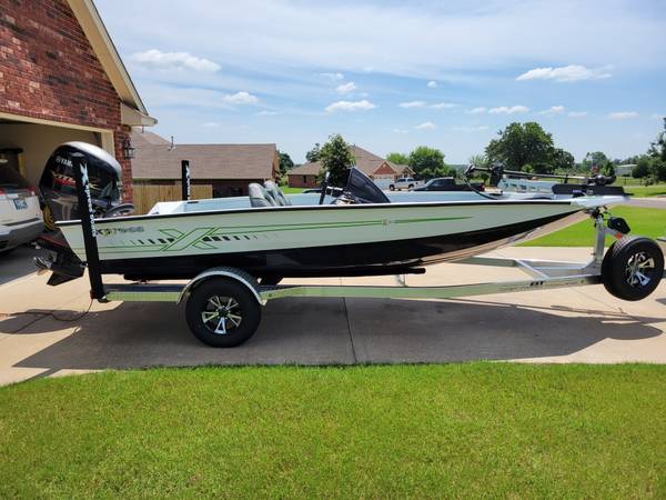 2022 XPRESS Model X18PFC Bass Boat $35,000
