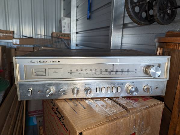 Photo Fisher RS 1035 AMFM Stereo Receiver $155