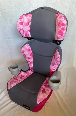 Photo KID39S CAR BOOSTER SEAT-TWO AVAILABLE - $10 lsaquo image 1 of 2 rsaquo (google map)
