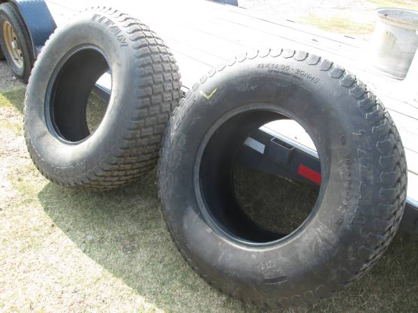 Photo Tractor Turf Tires $200