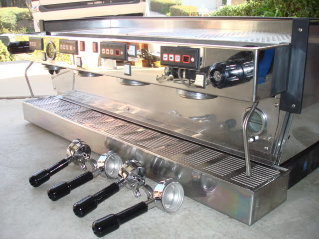 Photo La Marzocco Linea 4 Group Espresso Cappuccino Machine