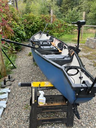 Photo Sea Dolphin 14 square back canoe with 55lb thrust electric motor $650