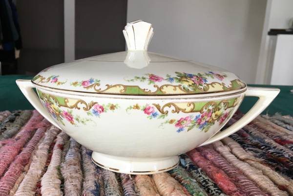 Photo Vintage Edwin Knowles (37-8) gravy boat and serving dish with floral p $10