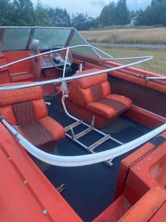 Photo very nice boat decent floor still solid very solid hull sting ray 17 ft $2,500