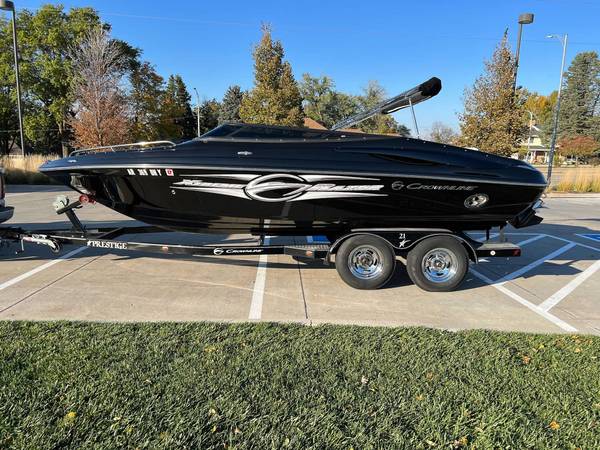 Photo 2009 CROWNLINE 21SS LPX $30,000