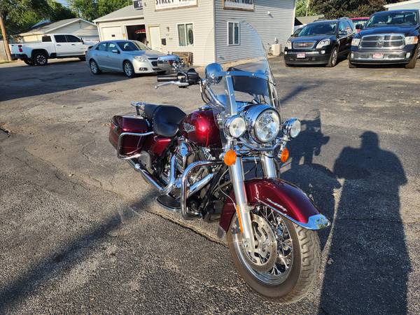 Photo 2014 Harley-Davidson Road King EASY BUY HERE PAY HERE FINANCING