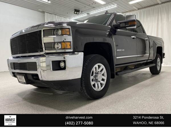 Photo 2015 Chevrolet Silverado 2500 HD Crew Cab - Small Town  Family Owned $33900.00