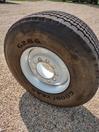 Photo 42565R22.5 Wheel and Tire $600