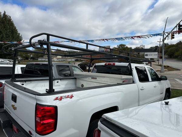 Photo 8 foot pickup box ladder rack for crew cab $150