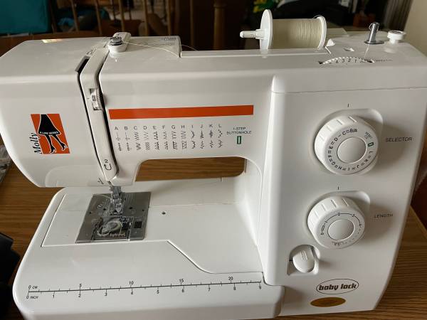 Photo Baby Lock Molly A line series sewing machine $275