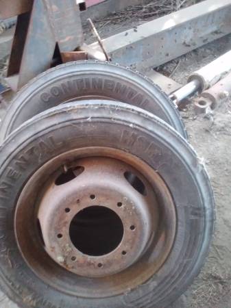 Photo Ford F450 f550 19.5 spare tire and wheel $150