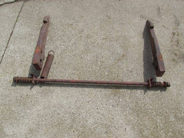 Photo IHC 2 Point Hitch to 3 Point Conversion $100