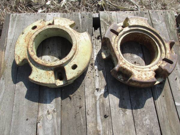 Photo John Deere A, B, G Rear Wheel Weights D2528R $150