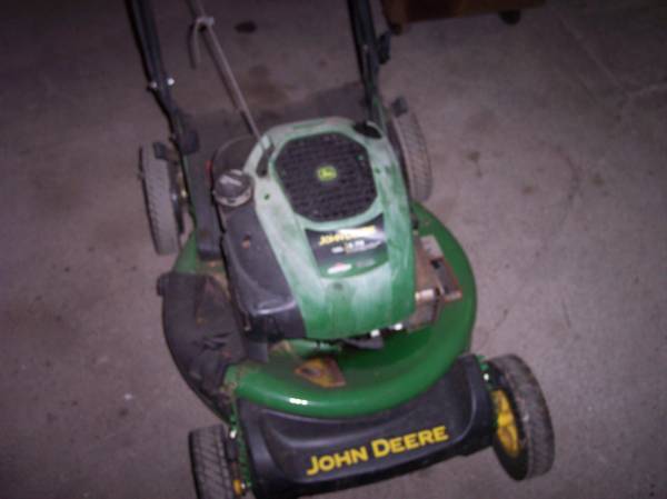 Photo John Deere JS30 Lawn Mower $225