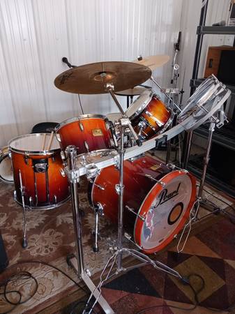 Photo Pearl Sessions studio drum kit $1,400