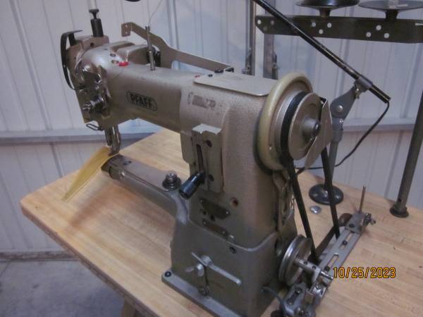 Photo Pfaff 335 Cylinder Arm, Walking Foot Industrial Sewing Machine $940