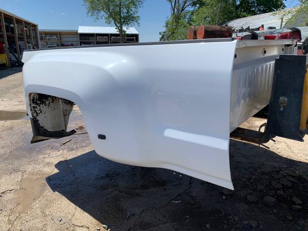 Photo Rust Free 15-19 Chevy Dually Boxes