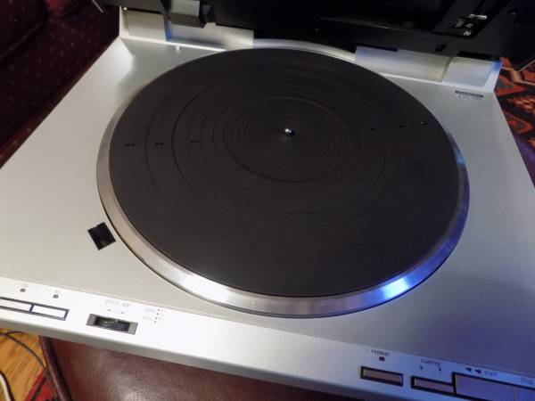 Photo Technics SL-D1 Automatic Linear Tracking Turntable $300