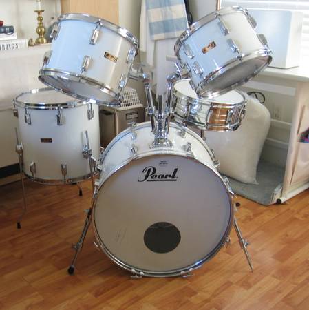 Photo Vintage Pearl 1978 W-5 Deluxe Drum Set $600