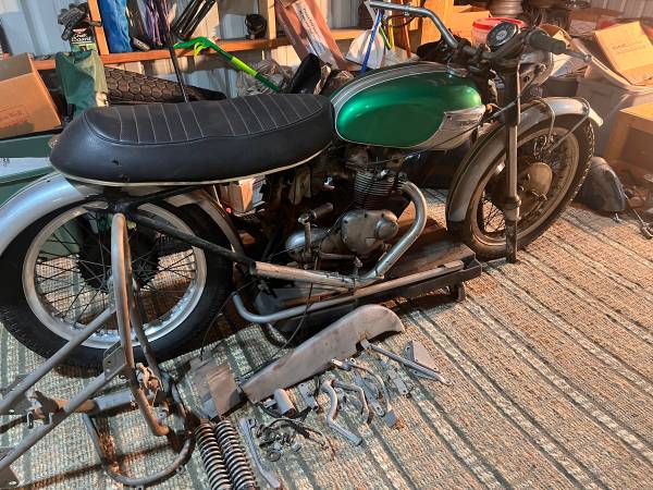 Photo 1969 Triumph T100c, great project, s match, Title $2,550