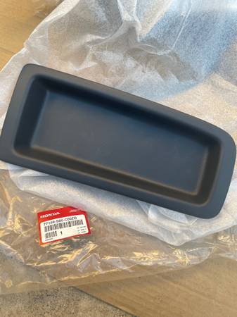 Photo 1996-2000 Honda Civic OEM air bag tray