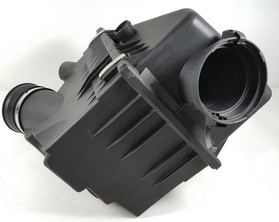 Photo 1999-01 BMW E38 740i 740iL AIR INTAKE FILTER BOX $60