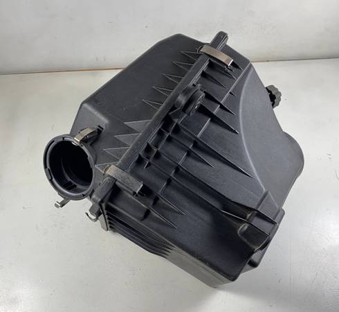 Photo 1999-01 BMW E38 750iL PASSENGER AIR FILTER BOX OEM $50