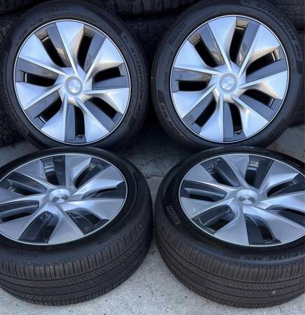 19 Tesla Model Y Gemini Hubcap Silver Aero Wheels Rims Tires TPMS Fac $1,450