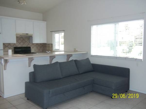 1 LARGE BEDROOM, 1 BATH, WITH NICE DECK, CLOSE TO BEACH $2,375