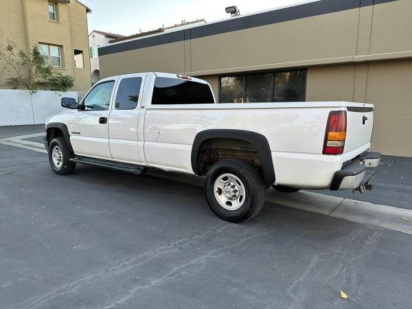 Photo 2001 Chevrolet Silverado 2500 HD Extended Cab - Financing Available $9,500