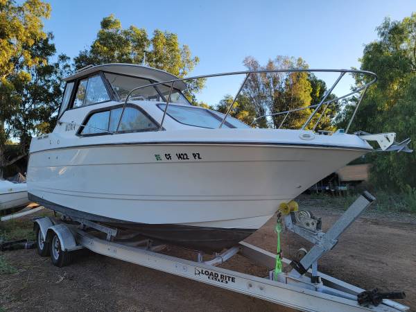 2003 Bayliner Express Classic 2452 $19,550