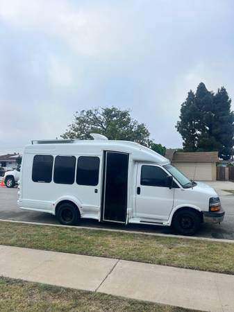 Photo 2008 converted rv bus chevy express turtle top van $13,000
